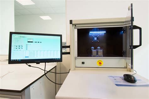 Standard Test Method for Sealed Tube Chemical Compatibility Test